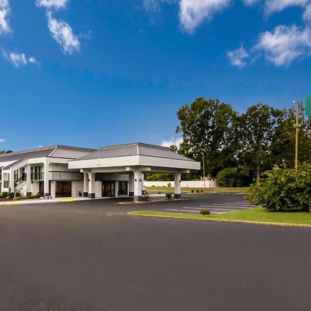 Quality Inn Emporia Bagian luar foto