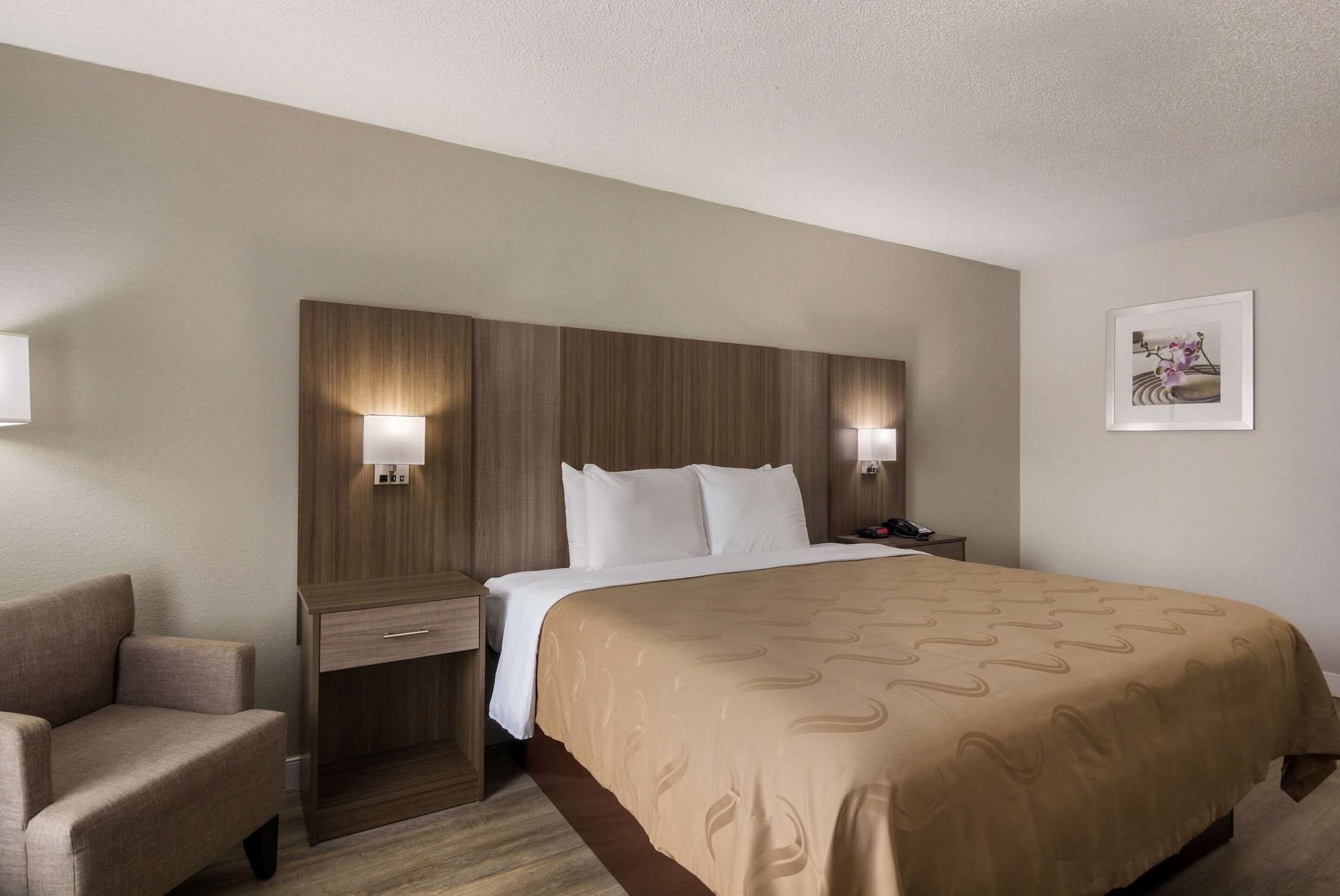 Quality Inn Emporia Bagian luar foto