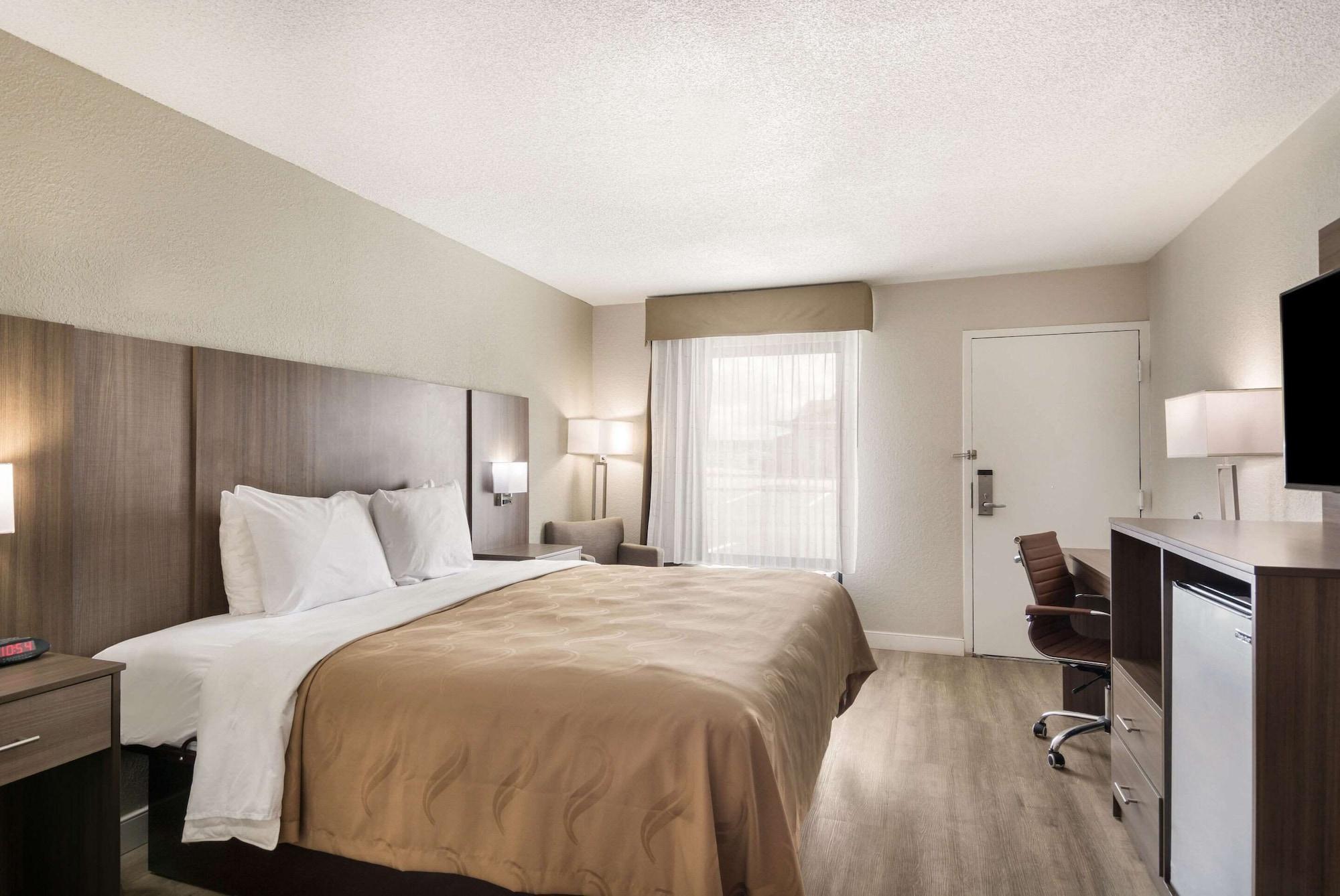 Quality Inn Emporia Bagian luar foto