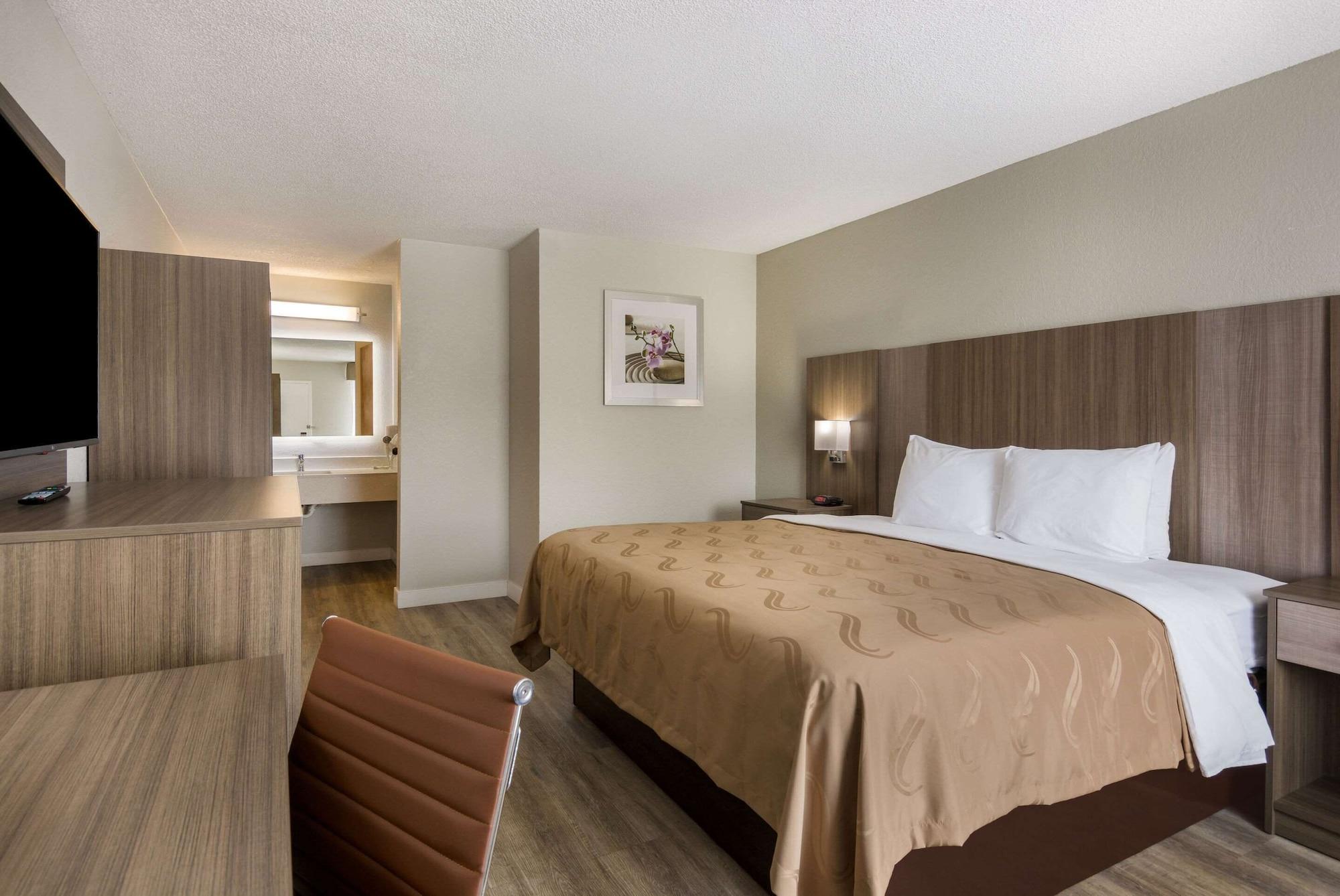 Quality Inn Emporia Bagian luar foto